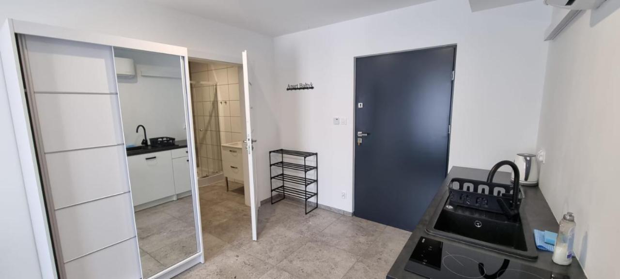 Apart Baltyk Pokoje & Apartamenty 莱鲍 外观 照片